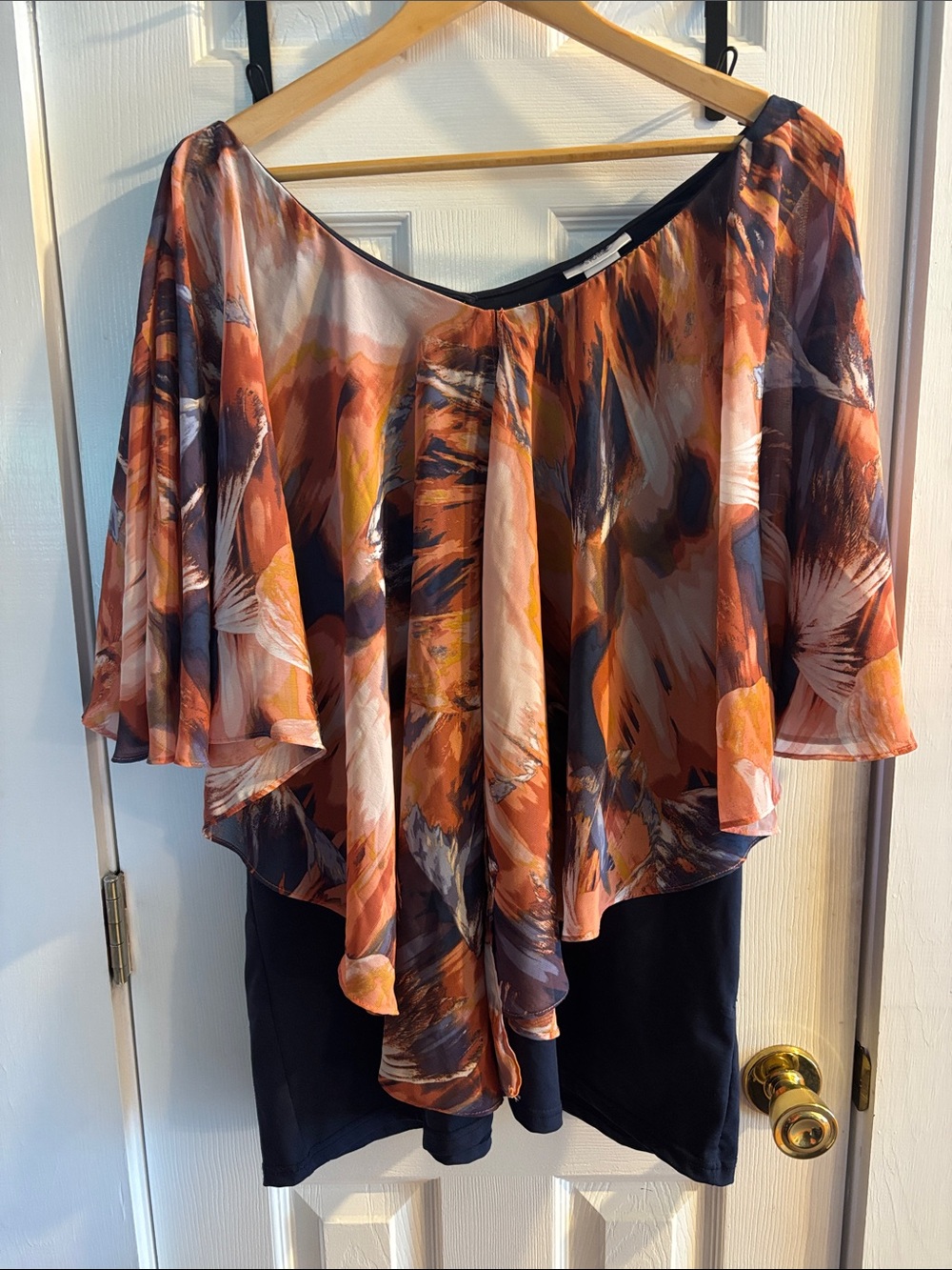 Avenue Floral Layered Blouse in Rust, Navy & Rust , size 22/24. Great for Fall.